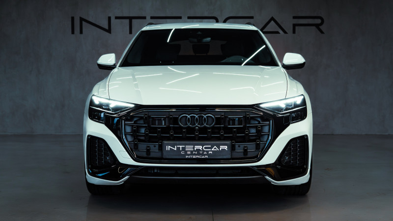 AUDI Q8 50TDI QUATTRO "s line"